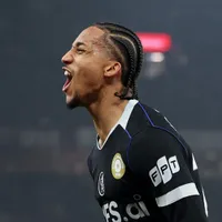 Com hat-trick de João Pedro, Chelsea atropela Aston Villa e encosta no G-4