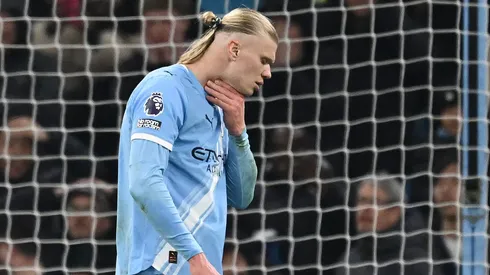 Haaland é criticado por simulação em Manchester City x Nottingham Forest e é defendido por Bernardo Silva. (Foto: Gareth Copley/Getty Images)