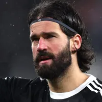 Alisson prioriza permanência no Liverpool em meio a interesse italiano