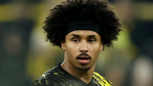 Adeyemi deve deixar o Dortmund em breve. (Photo by Christof Koepsel/Getty Images)