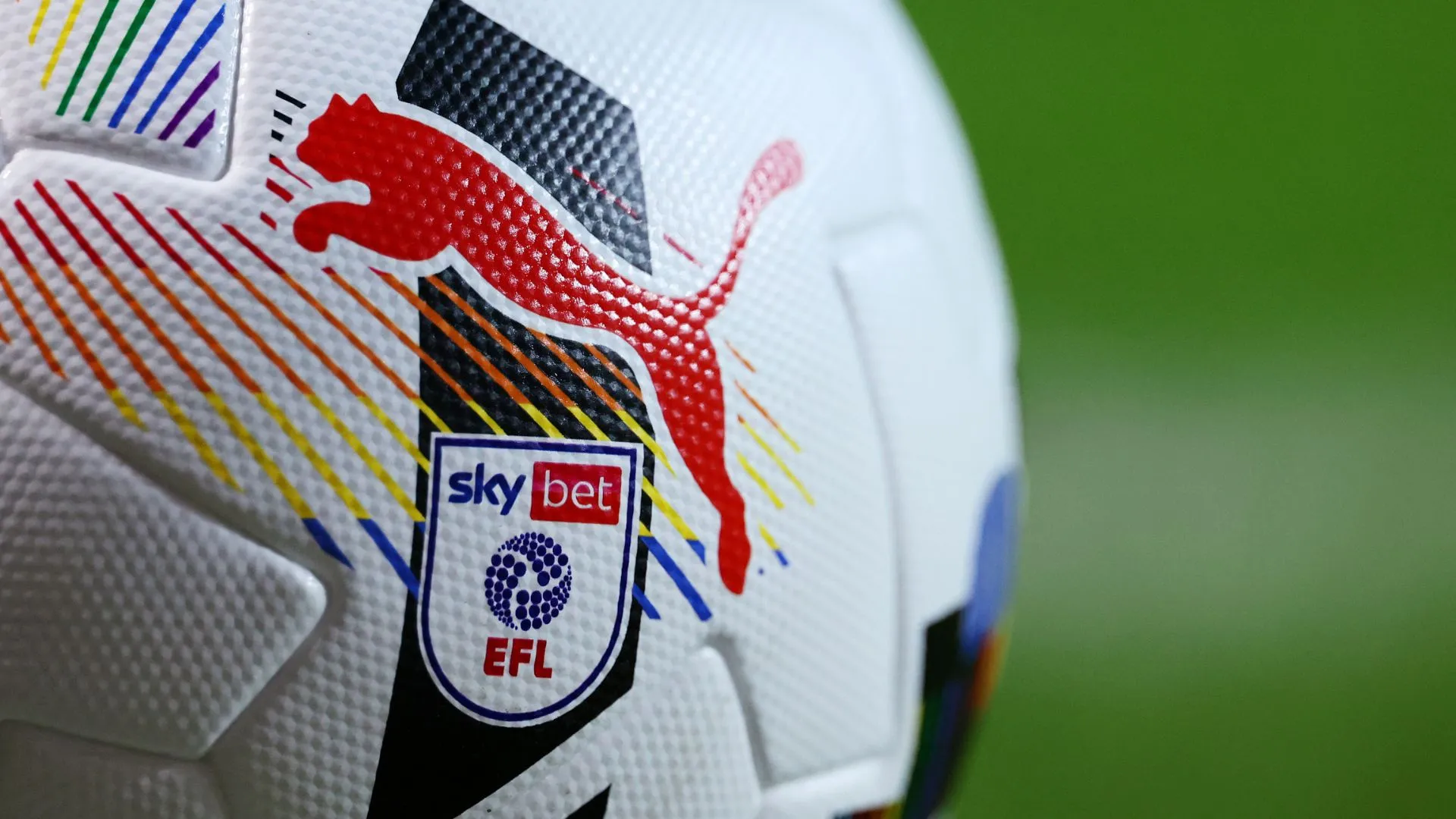 Bola da Segunda Divisão Inglesa (foto: Lewis Storey/Getty Images)