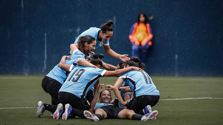 Belén Aquino segue sendo fundamental para a Seleção do Uruguai - Foto: Redes Sociais/AUF Feminino