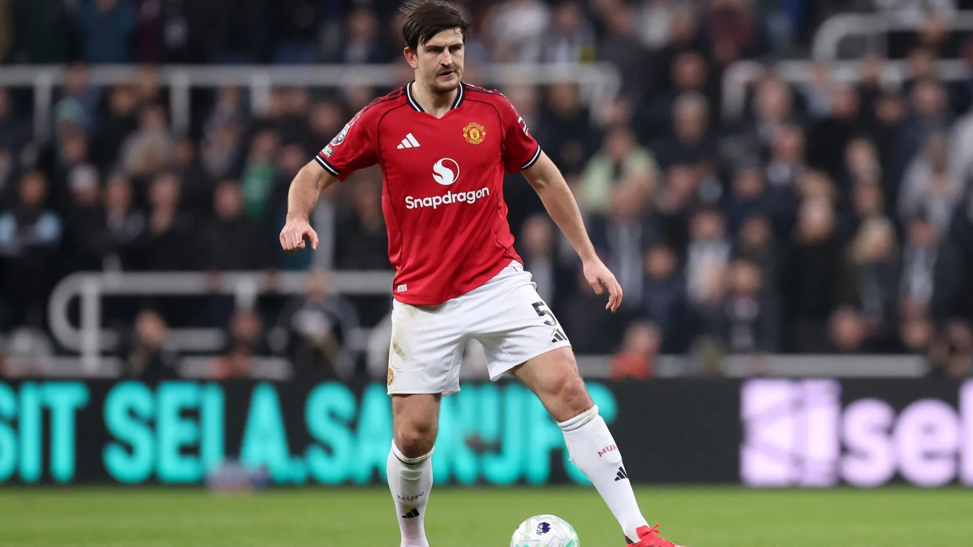 Futebol de Maguire, no Manchester United, despertou a atenção de Thomas Tuchel (foto: George Wood/Getty Images)