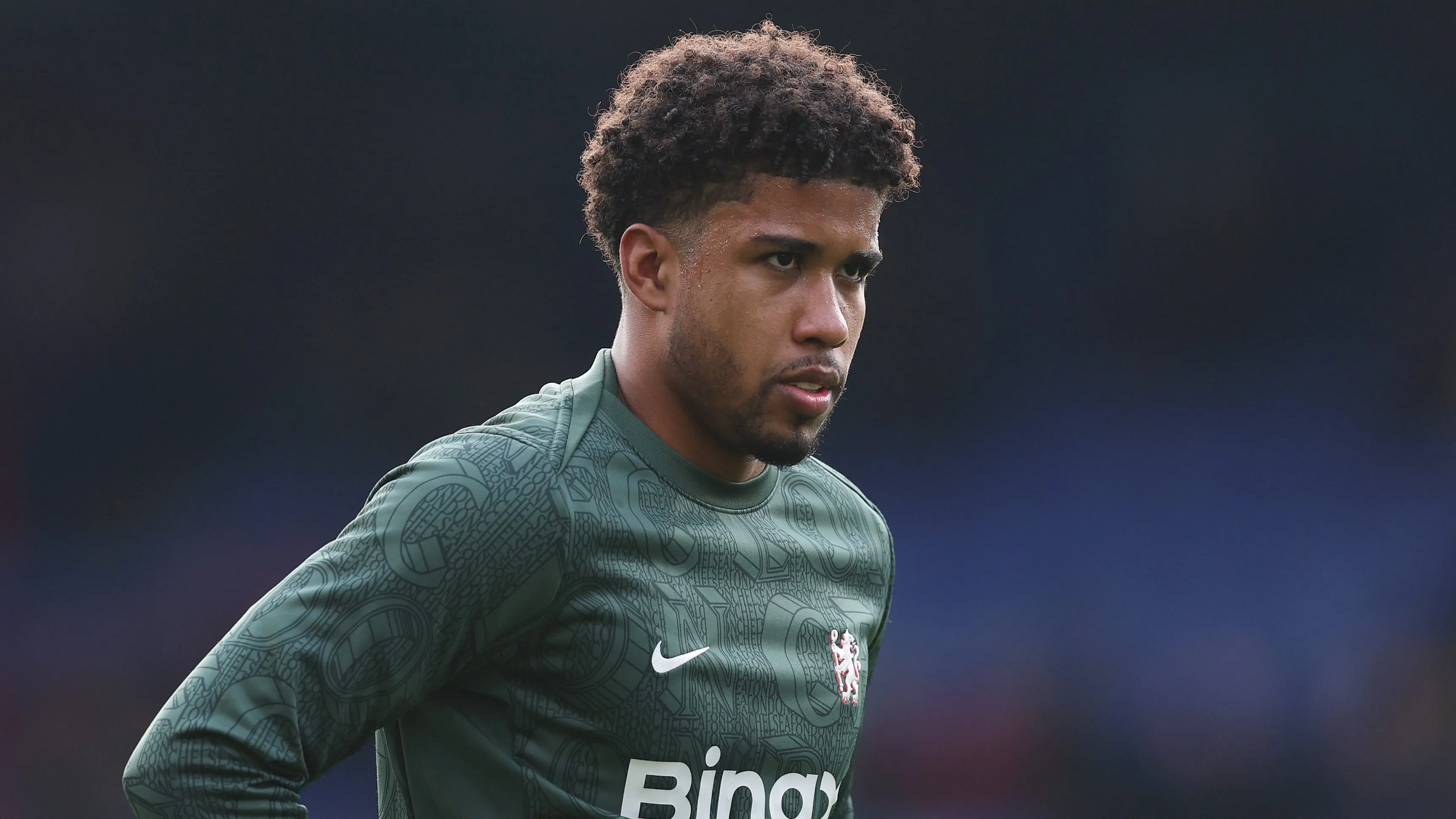 Andrey Santos em jogo do Chelsea. Foto: Julian Finney/Getty Images