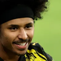 Chelsea sai na frente do Manchester United na disputa por Adeyemi