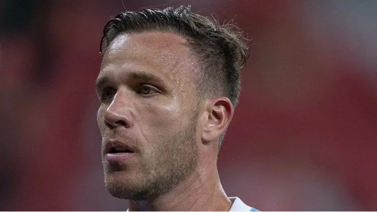 Arthur Melo é procurado pelo Como 1907, mas decide priorizar permanência no Grêmio. Foto: Liamara Polli/AGIF