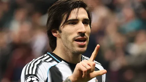 Tonali em campo com as cores do Newcastle. Foto: Carl Recine/Getty Images
