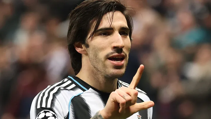 Tonali em campo com as cores do Newcastle. Foto: Carl Recine/Getty Images