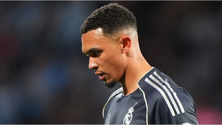 Arnold sofre críticas por atuação no Real Madrid. Foto: Jose Manuel Alvarez Rey/Getty Images