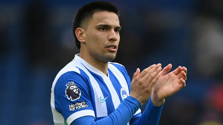 Diego Gómez em campo pelo Brighton. Foto: Mike Hewitt/Getty Images