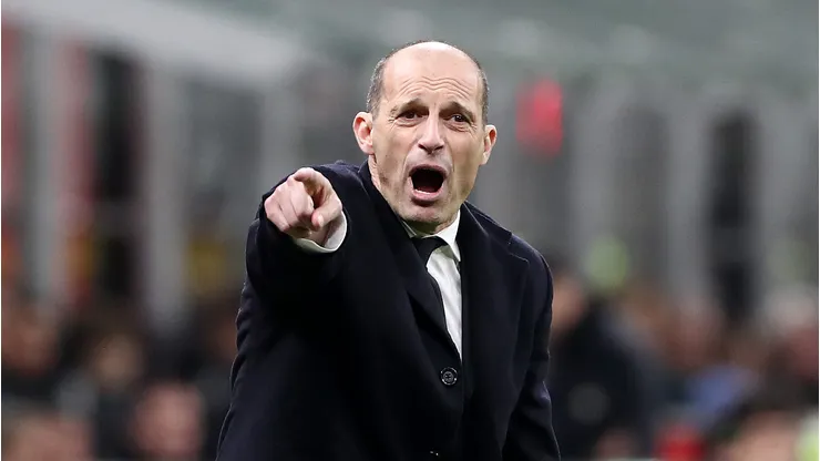 Real Madrid monitora Allegri, mas técnico do Milan esquiva do interesse. (Photo by Marco Luzzani/Getty Images)
