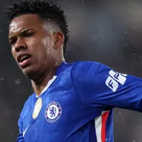 Chelsea barra interessados em Estêvão e projeta renovação do brasileiro