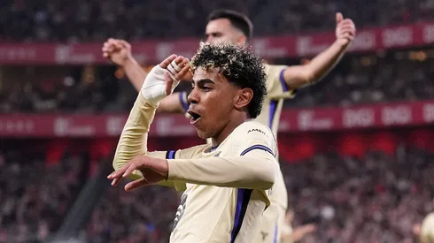 Lamine Yamal, do FC Barcelona, comemora a marcação do primeiro gol de sua equipe durante a partida da LaLiga EA Sports entre Athletic Club e FC Barcelona no Estádio San Mamés em 07 de março de 2026, em Bilbao, Espanha. (Foto de Juan Manuel Serrano Arce/Getty Images)
