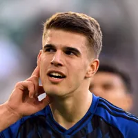 Agente de Vuskovic fica em cima do muro sobre interesse do Barcelona