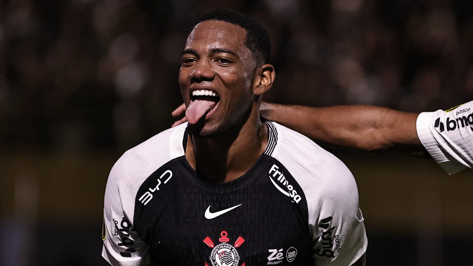André comemora gol durante partida do Corinthians