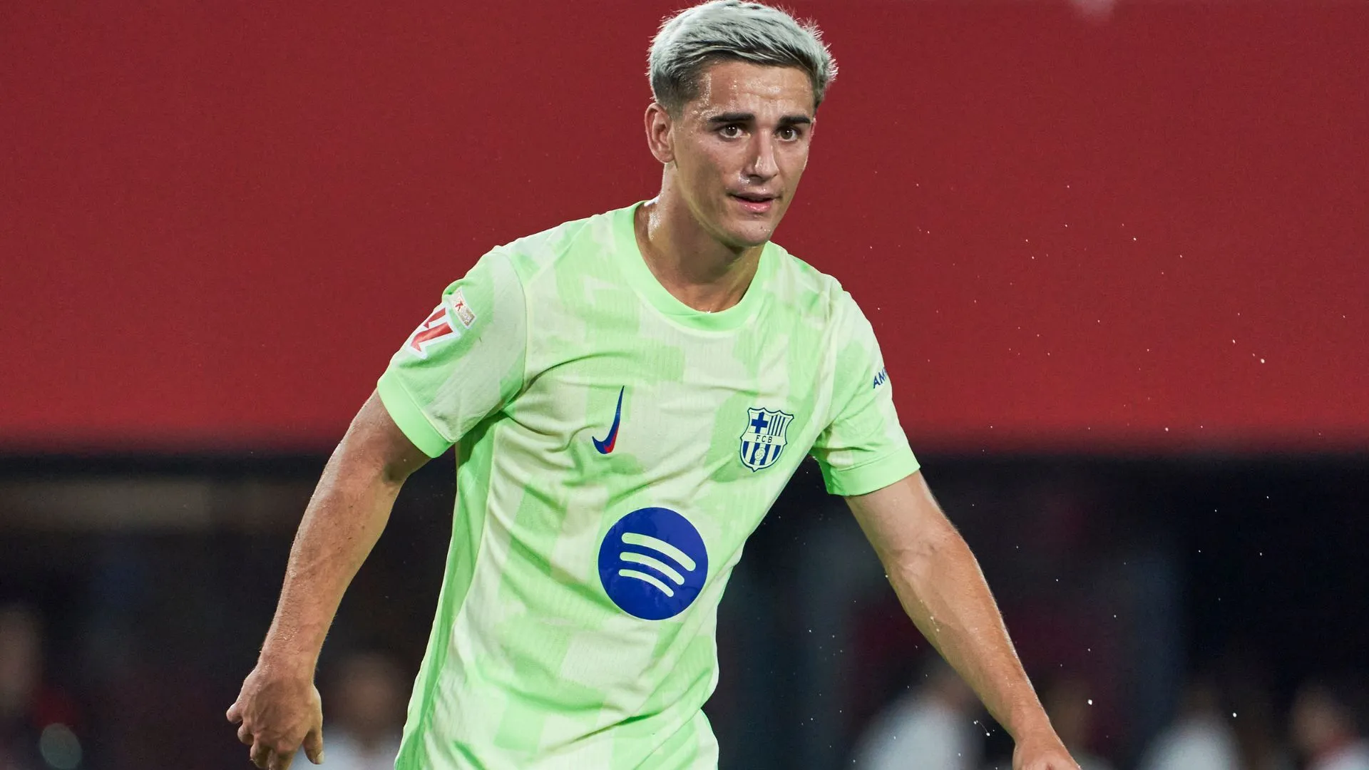 Gavi viajou para a Inglaterra e tem chances de atuar no jogo entre Barcelona e Newcastle (foto: Rafa Babot/Getty Images)