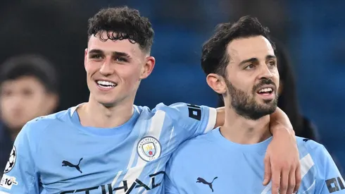 Phil Foden e Bernardo Silva durante partida do City. (Photo by Gareth Copley/Getty Images)