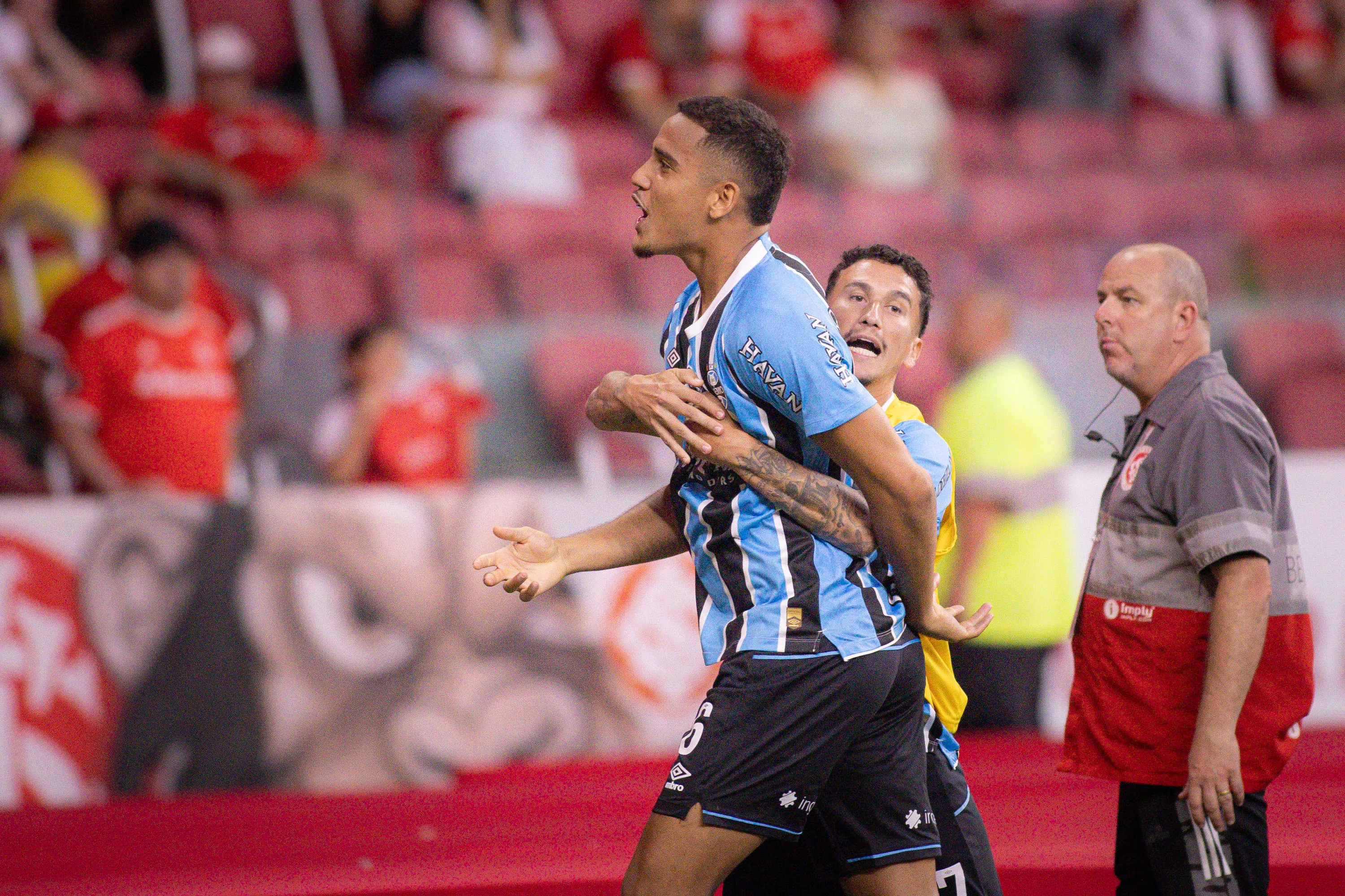Gustavo Martins, autor do gol do título do Grêmio sobre o Internacional. Foto: Maxi Franzoi/AGIF