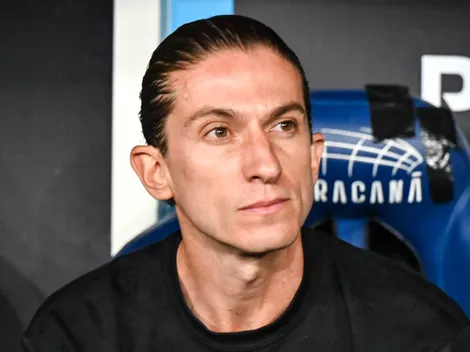 Filipe Luís fará viagem à Europa para definir futuro