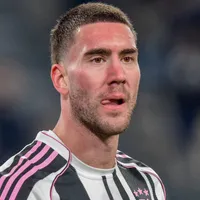 Vlahovic pode aceitar salário abaixo e renovar com a Juventus