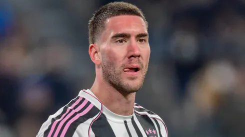 Vlahovic pode assinar contrato menor para renovar com a Juventus. Foto: IMAGO / Gonzales Photo