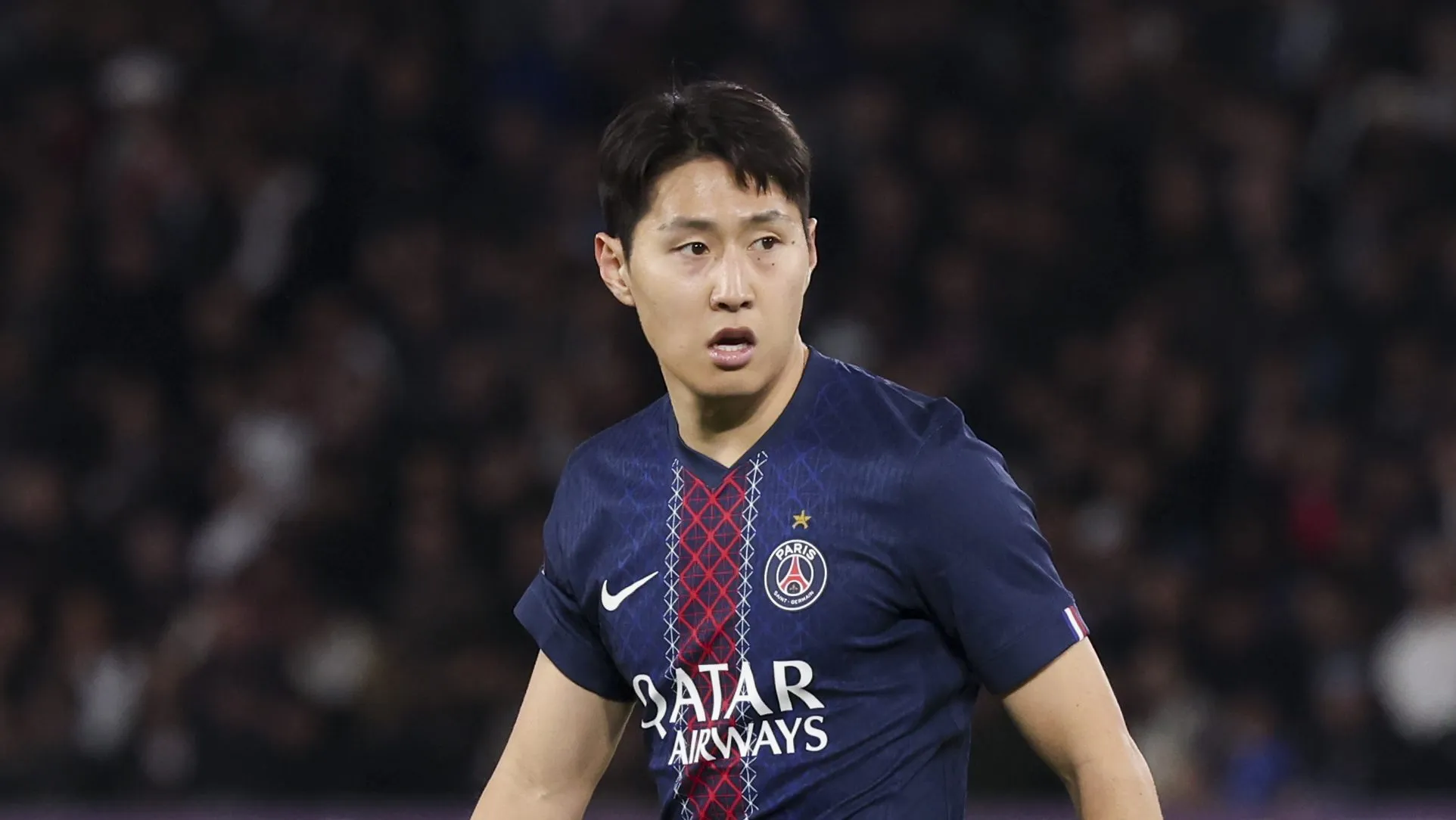 Kang-in Lee em campo pelo PSG