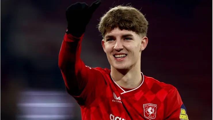 Ruud Nijstad, do FC Twente, foi descartado pelo Barcelona após valores. Foto: IMAGO / DeFodi Images