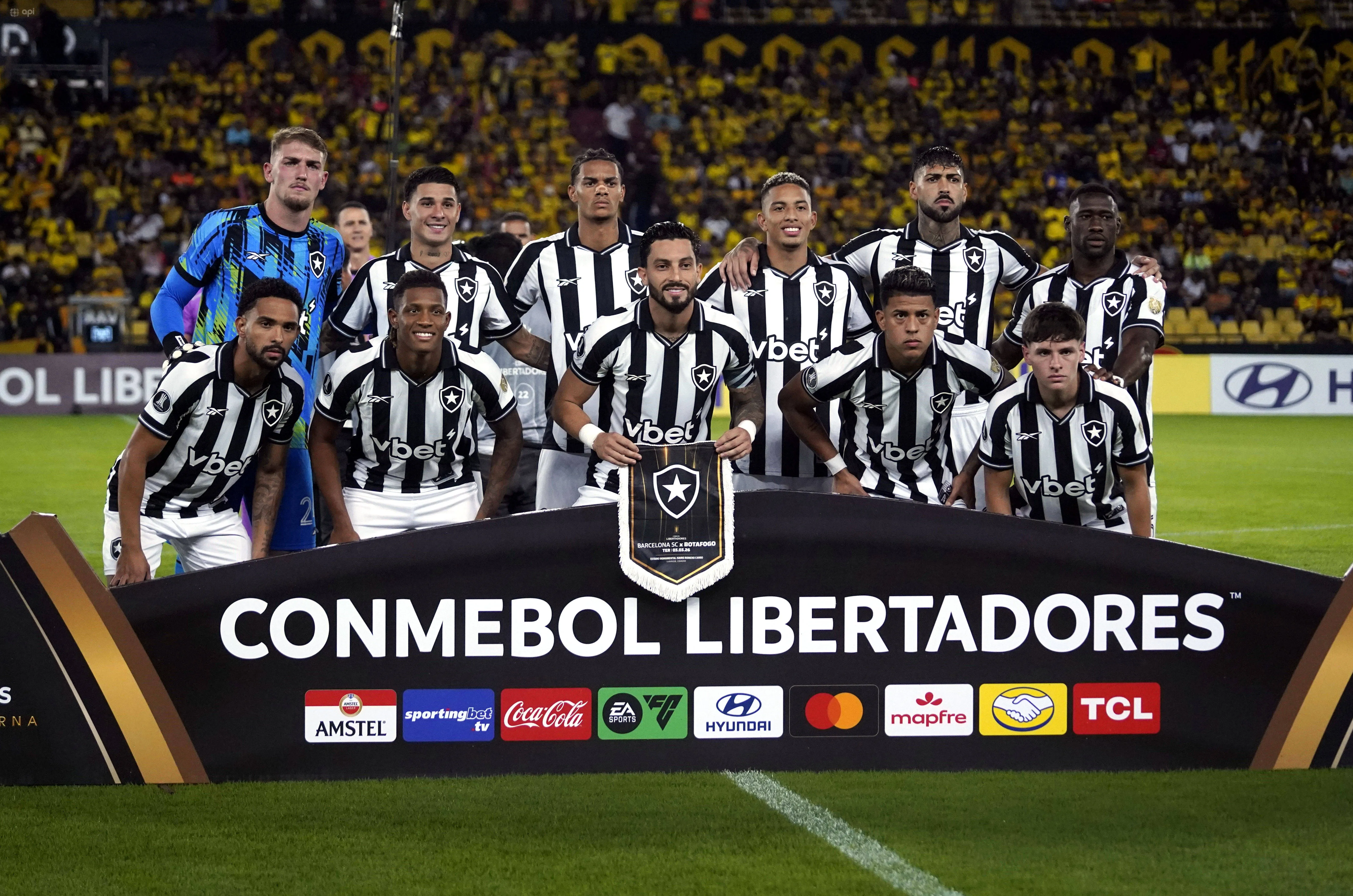 Botafogo na partida contra o Barcelona de Guayaquil, pelo jogo de ida da Libertadores. Foto: IMAGO /&nbsp;Agência Prensa-Independiente