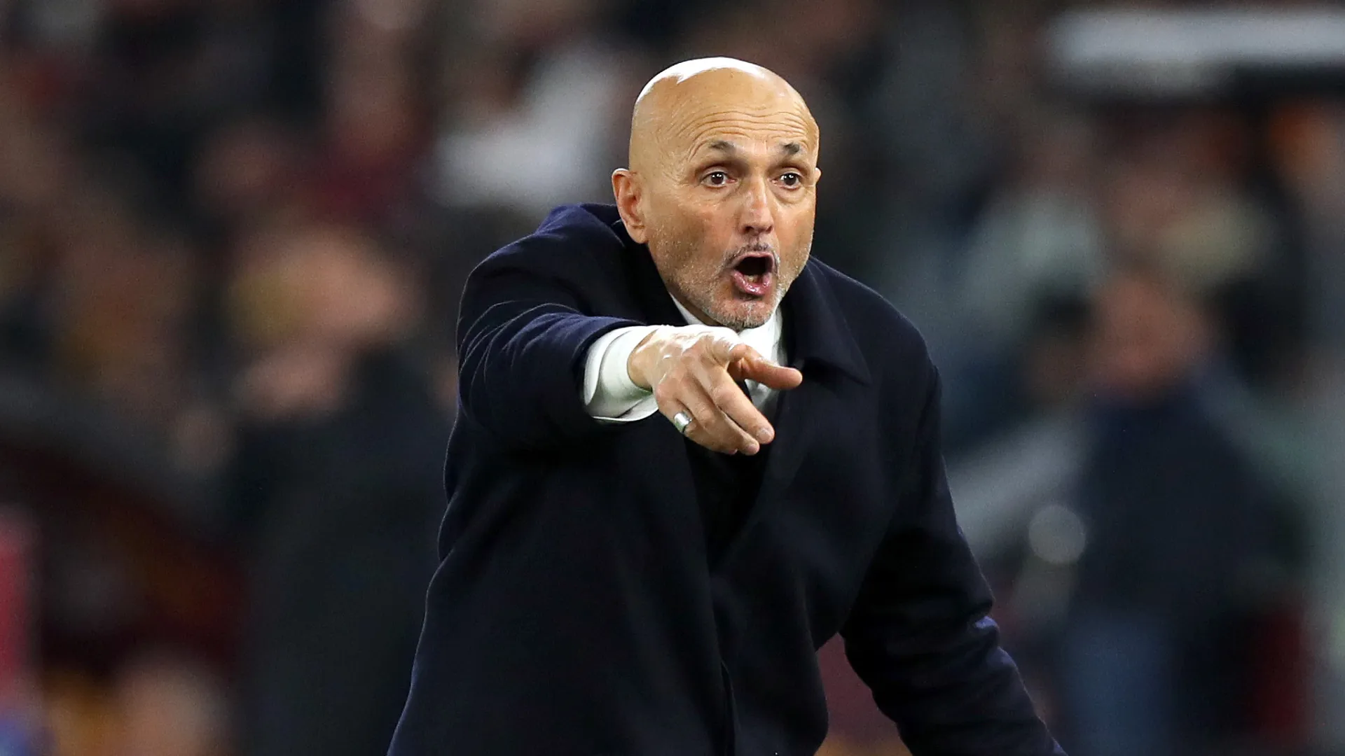 Luciano Spalletti gritando durante jogo da Juventus