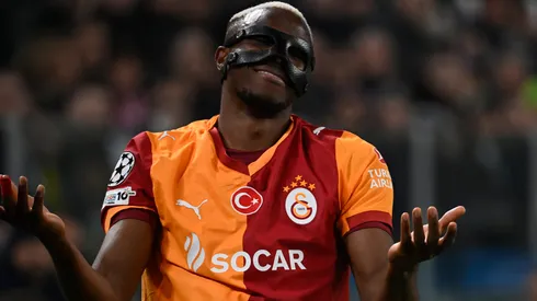 Osimhen em campo com as cores do Galatasaray. Foto: Stefano Guidi/Getty Images
