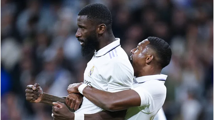 Alaba e Rüdiger podem sair do Real Madrid, abrindo portas para a chegada de outros zagueiros. Foto: IMAGO / Pressinphoto