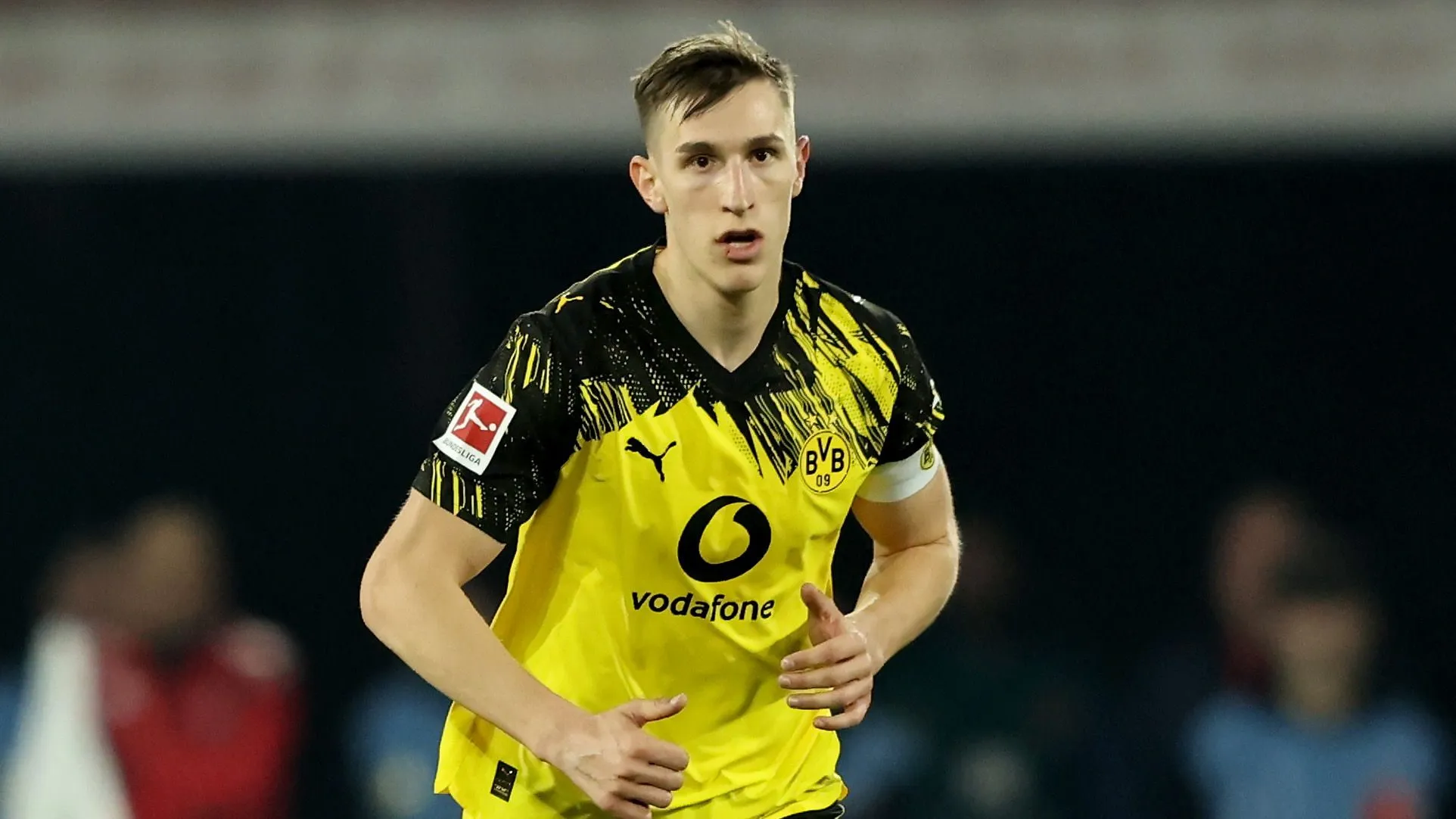 Schlotterbeck em campo pelo Dortmund