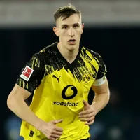 Dortmund oferece renovação a Schlotterbeck que afasta Real Madrid
