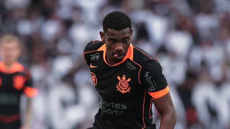 Corinthians planeja aumento salarial para André após interesse do Milan. Foto: Ettore Chiereguini/AGIF