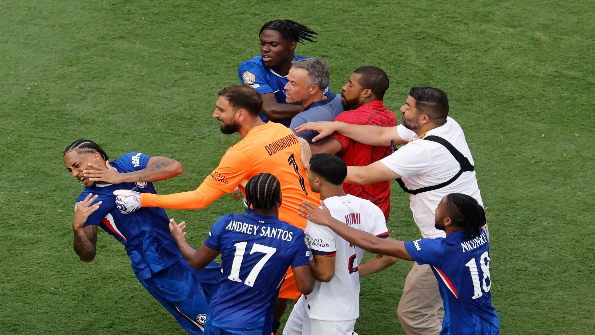 Briga na final do Mundial de Clubes – Michael Reaves/Getty Images