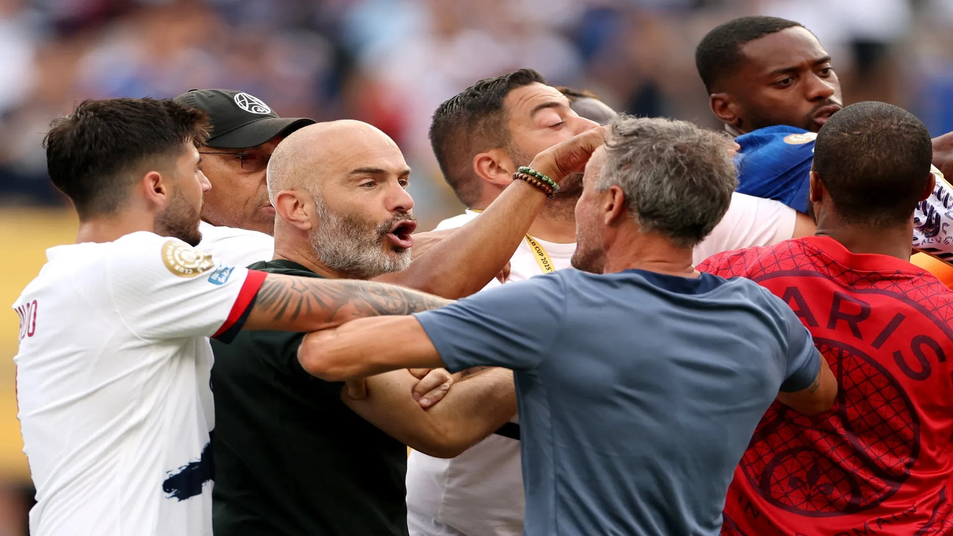 Confusão na final do Mundial de Clubes – Luke Hales/Getty Images