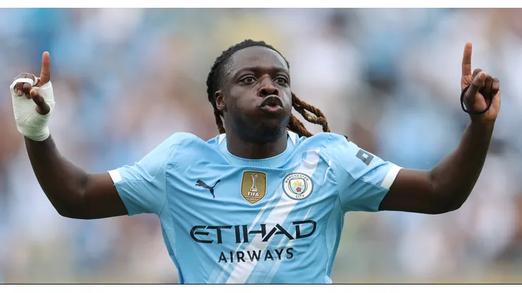 Jérémy Doku, do Manchester City, entrou na mira do Atlético de Madrid. Foto: IMAGO / Xinhua