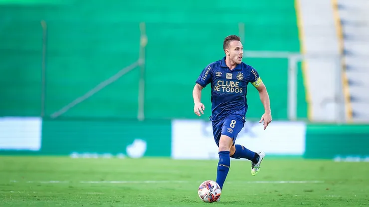 Arthur em jogo do Grêmio