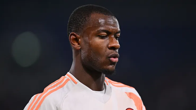 Evan Ndicka em jogo da Roma. (Foto: Alessandro Sabattini/Getty Images)