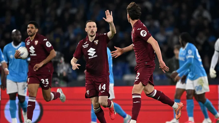 Casadei marcou, mas não evitou a derrota do Torino para o Napoli.