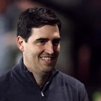 Manchester United e Tottenham miram Iraola