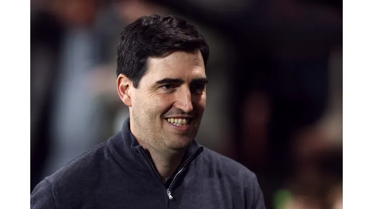 Mercado da bola: Manchester United e Tottenham abrem monitoramento por Andoni Iraola. (Foto de Charlie Crowhurst/Getty Images)