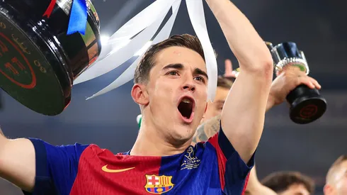 Barcelona pode ter Gavi em campo após 6 meses contra o Sevilla. (Photo by Fran Santiago/Getty Images)

