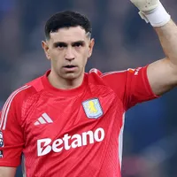 Juve demonstra interesse em Dibu Martínez