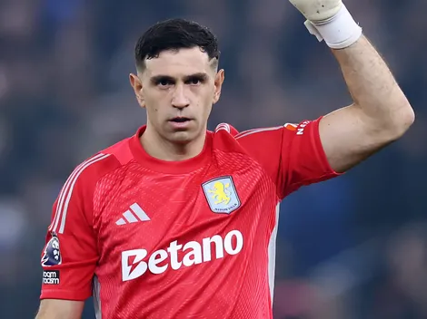 Juve demonstra interesse em Dibu Martínez