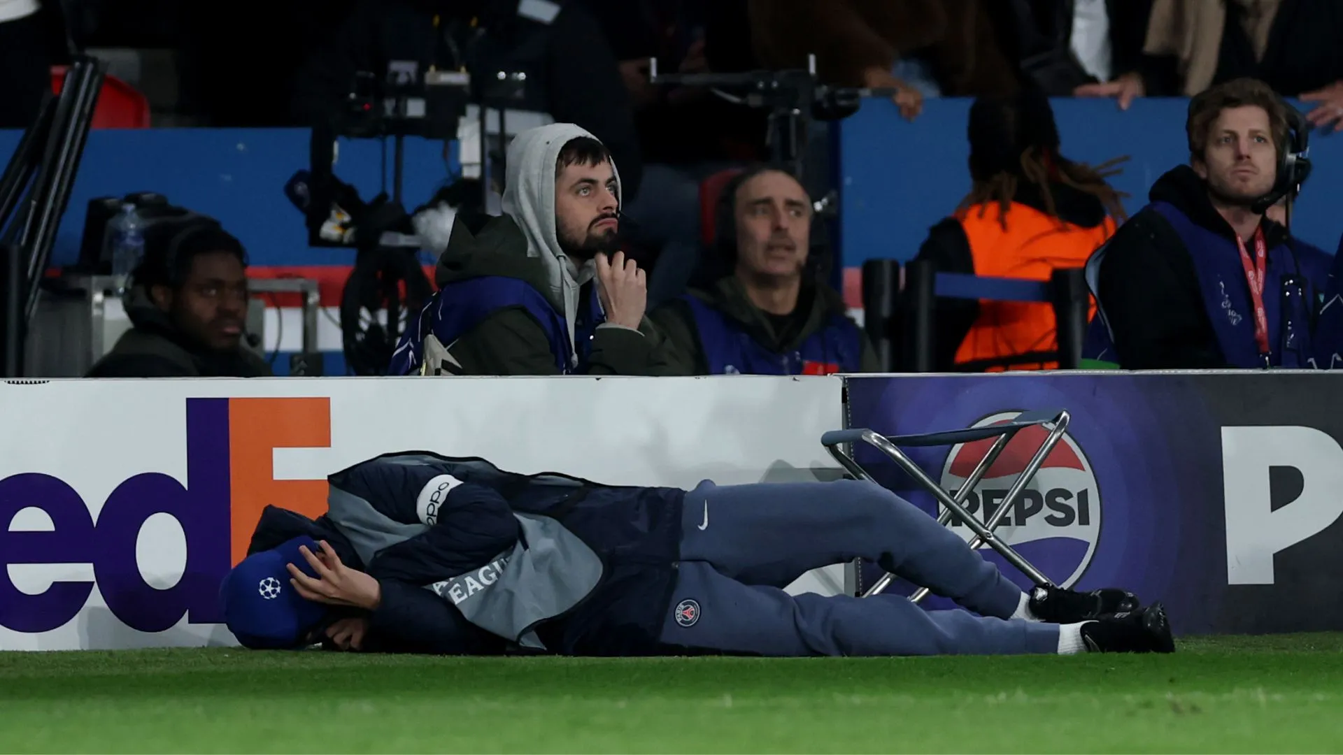 Gandula ficou caído (foto: Justin Setterfield/Getty Images)