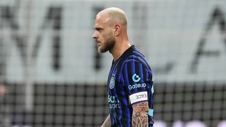 Manchester United aceita pagar 360 milhões por Dimarco e busca solução para lateral. (Foto de Marco LuzzaniGetty Images)