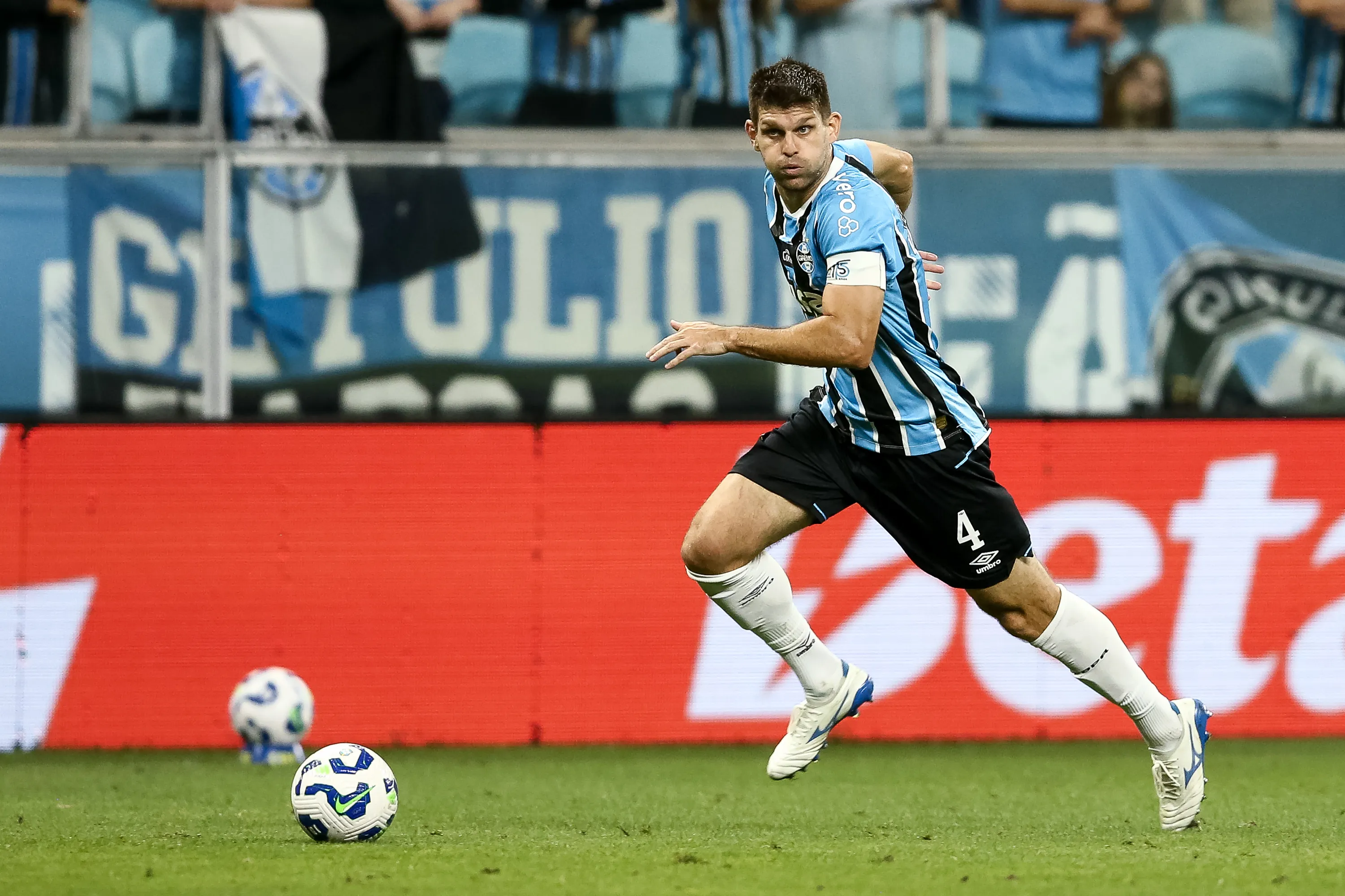 Walter Kannemann pelo Grêmio. (Foto: Pedro H. Tesch/Getty Images)