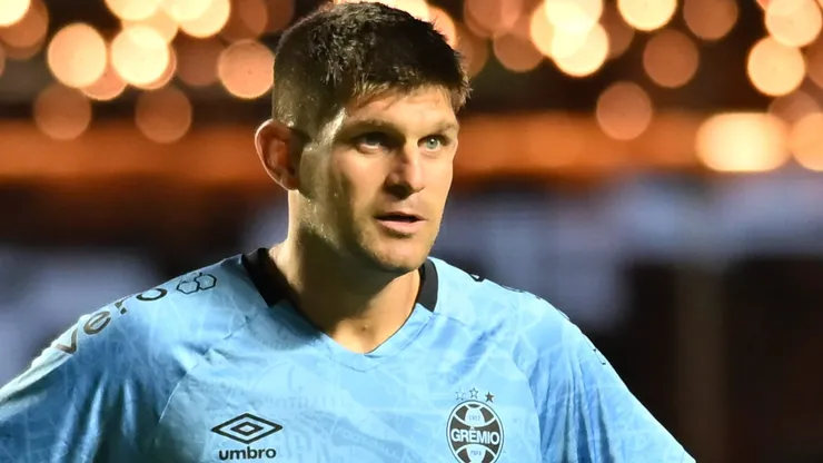 San Lorenzo tenta acordo por Kannemann, do Grêmio, mas argentino prioriza permanecer no Imortal. Foto: Jota Erre/AGIF