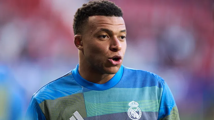 O atacante Mbappé em partida do Real Madrid (Juan Manuel Serrano Arce/Getty Images)
